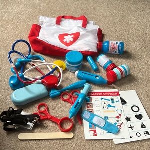 Melissa and Doug Dr kit